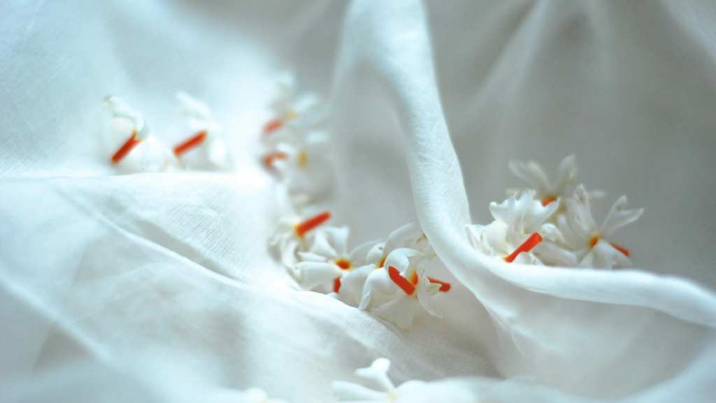 供花の儀式とマントラ